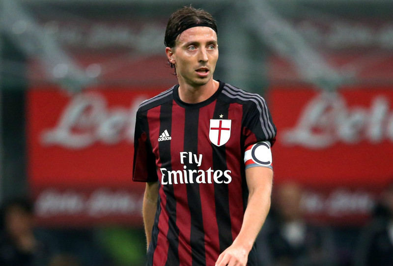 Riccardo-Montolivo-AC-Milan21_meitu_1.jpg