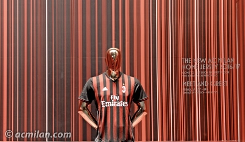large_photo_of_shirt.jpg