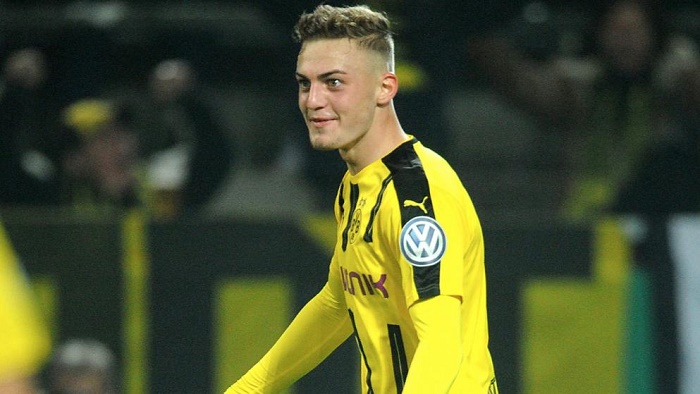 在当地时间周三晚进行的德国杯比赛中,多特蒙德的18岁丹麦小将拉尔森