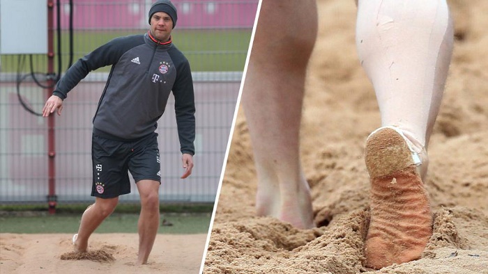 小腿肌肉不适,诺伊尔在沙地进行个人训练